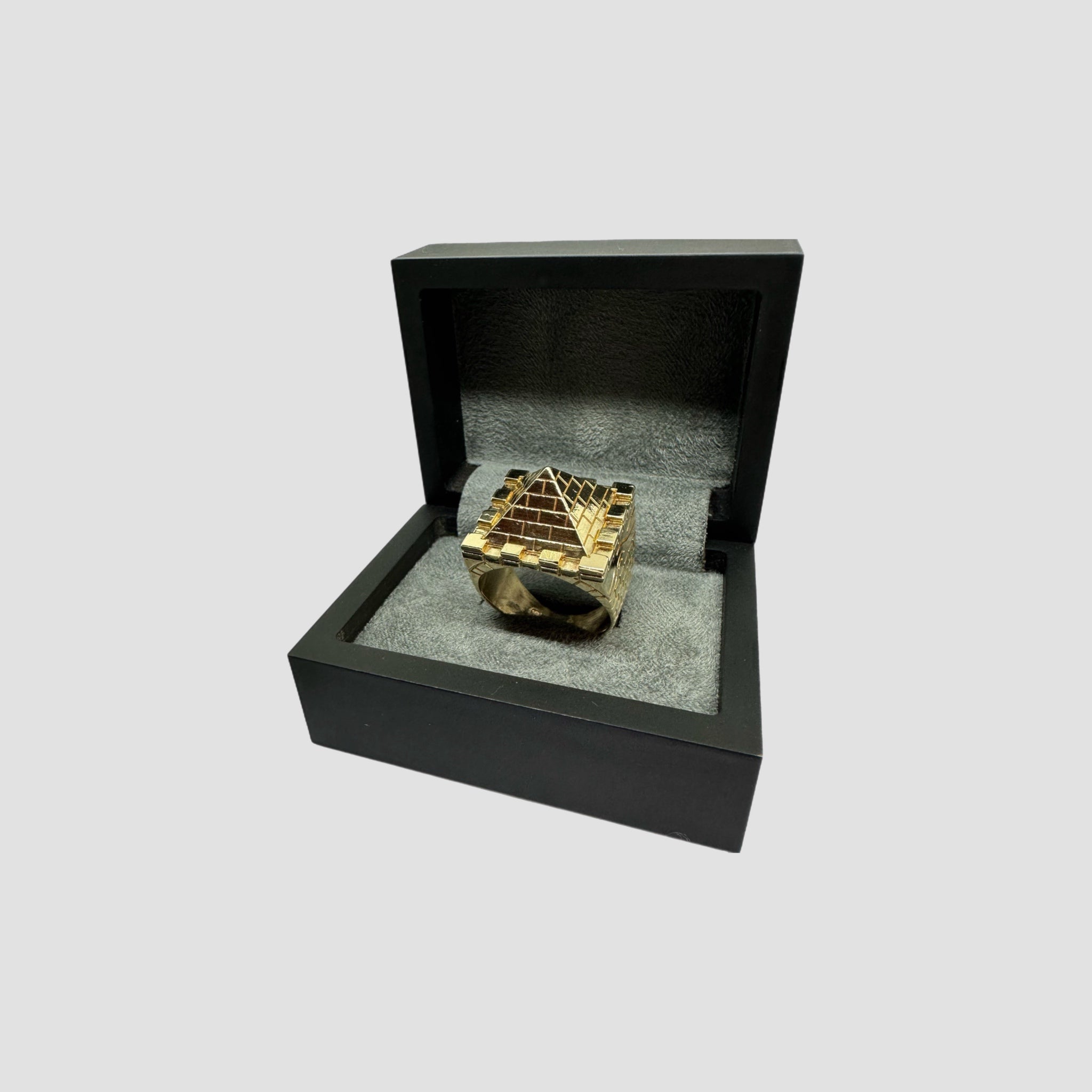 9ct Castle Pyramid Ring