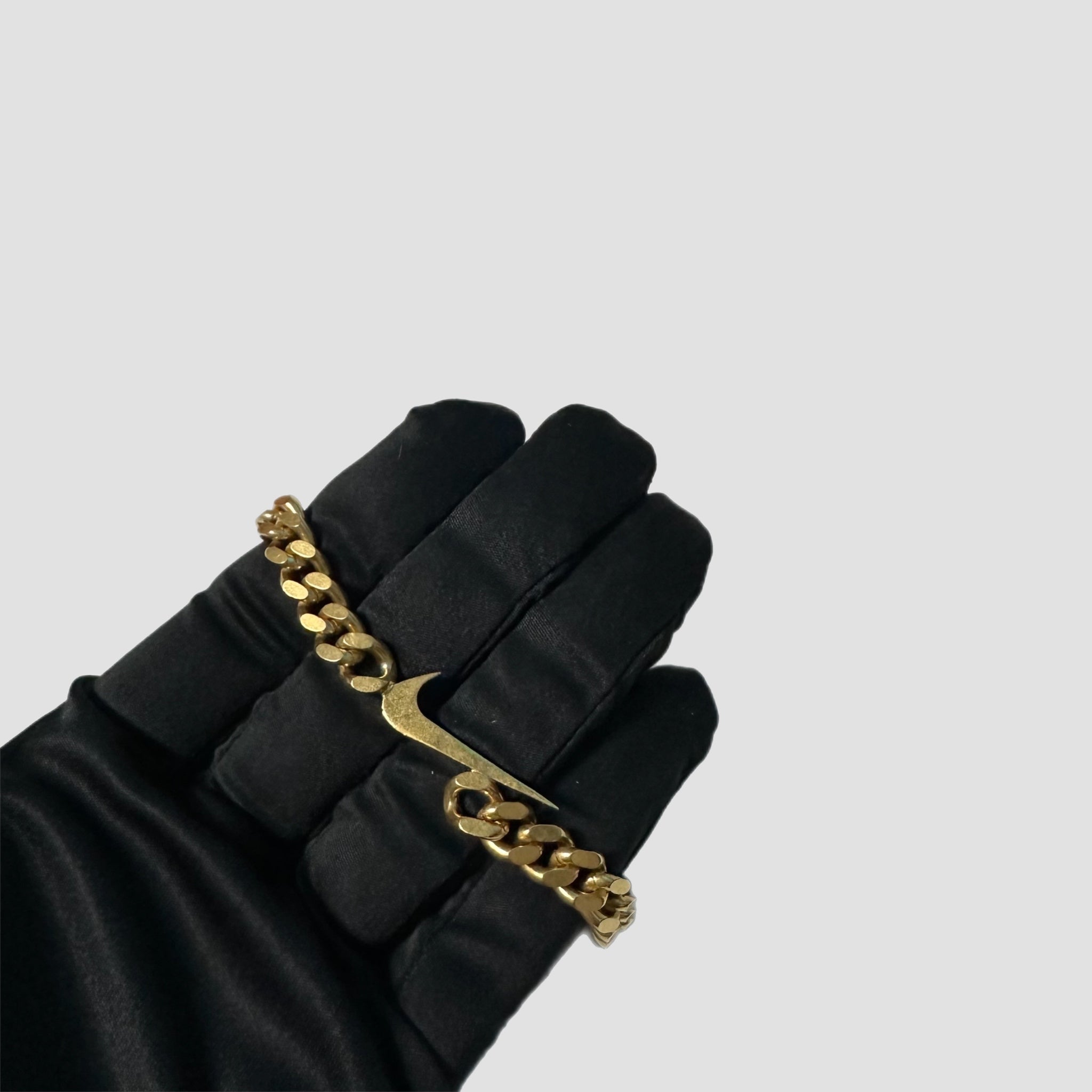 1017 ALYX 9SM X Nike Swoosh Chain Gold Original Allure