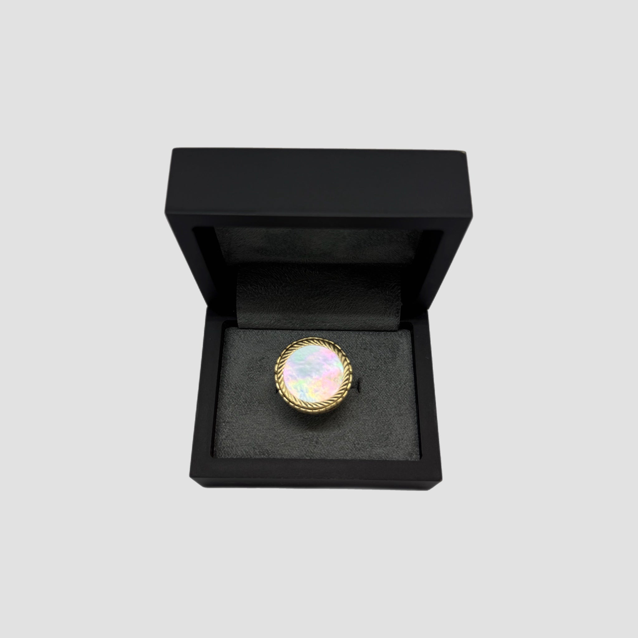 Mother Of Pearl Half Sovereign Ring