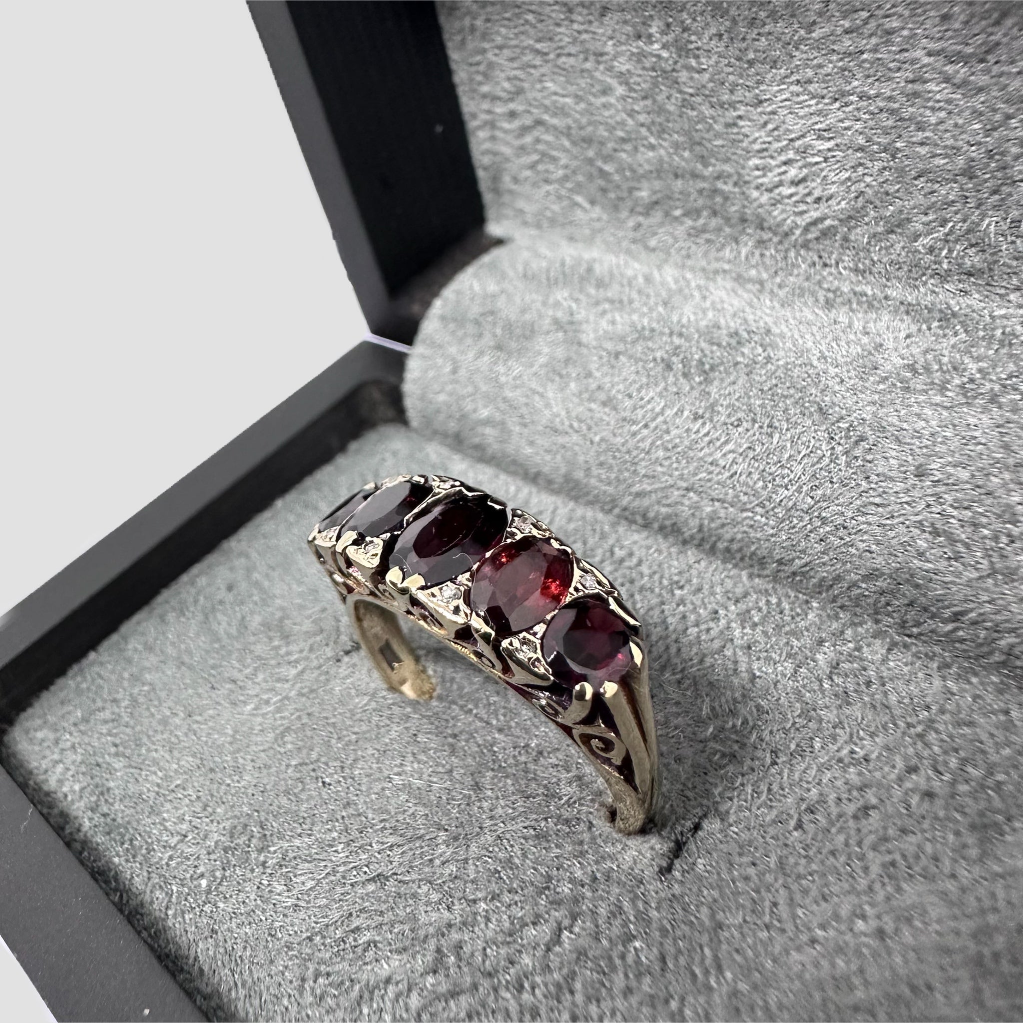 9ct Edwardian Garnet & Diamond Half Eternity Ring