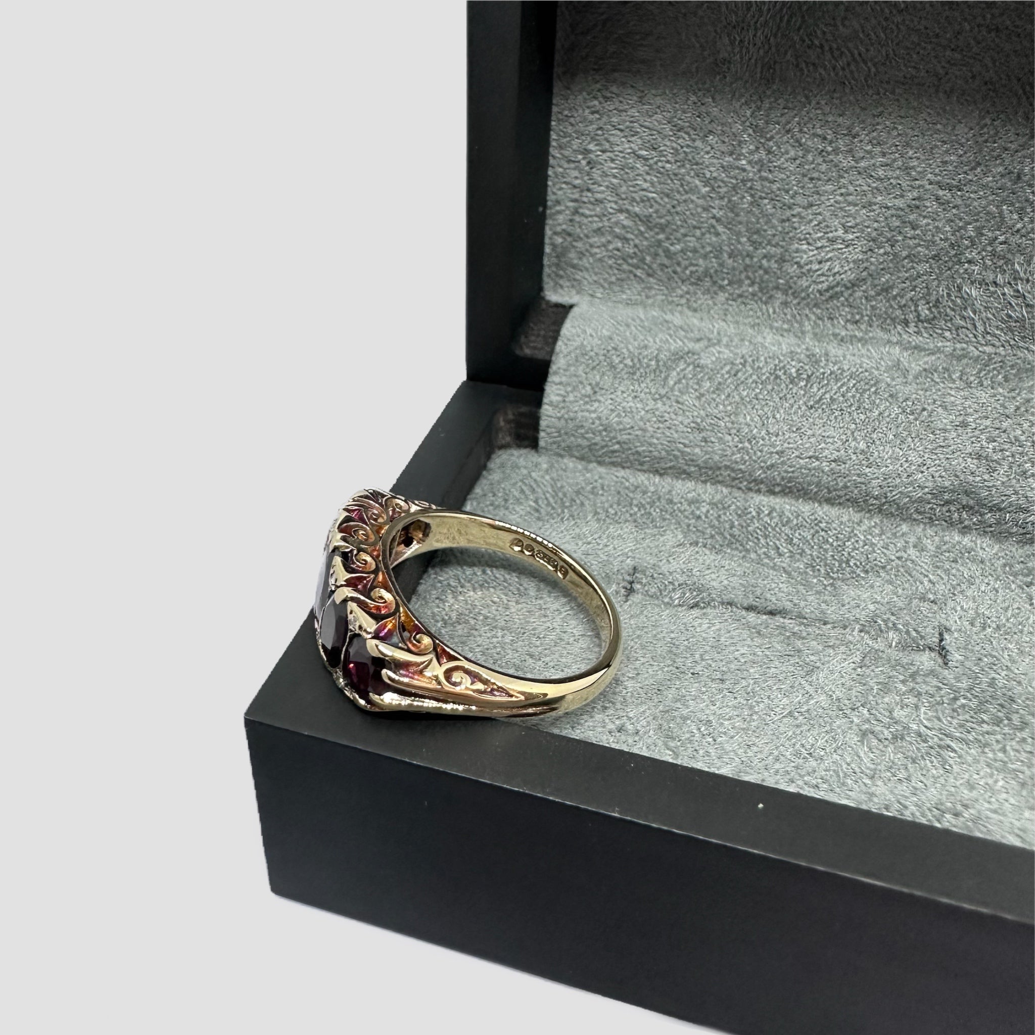 9ct Edwardian Garnet & Diamond Half Eternity Ring