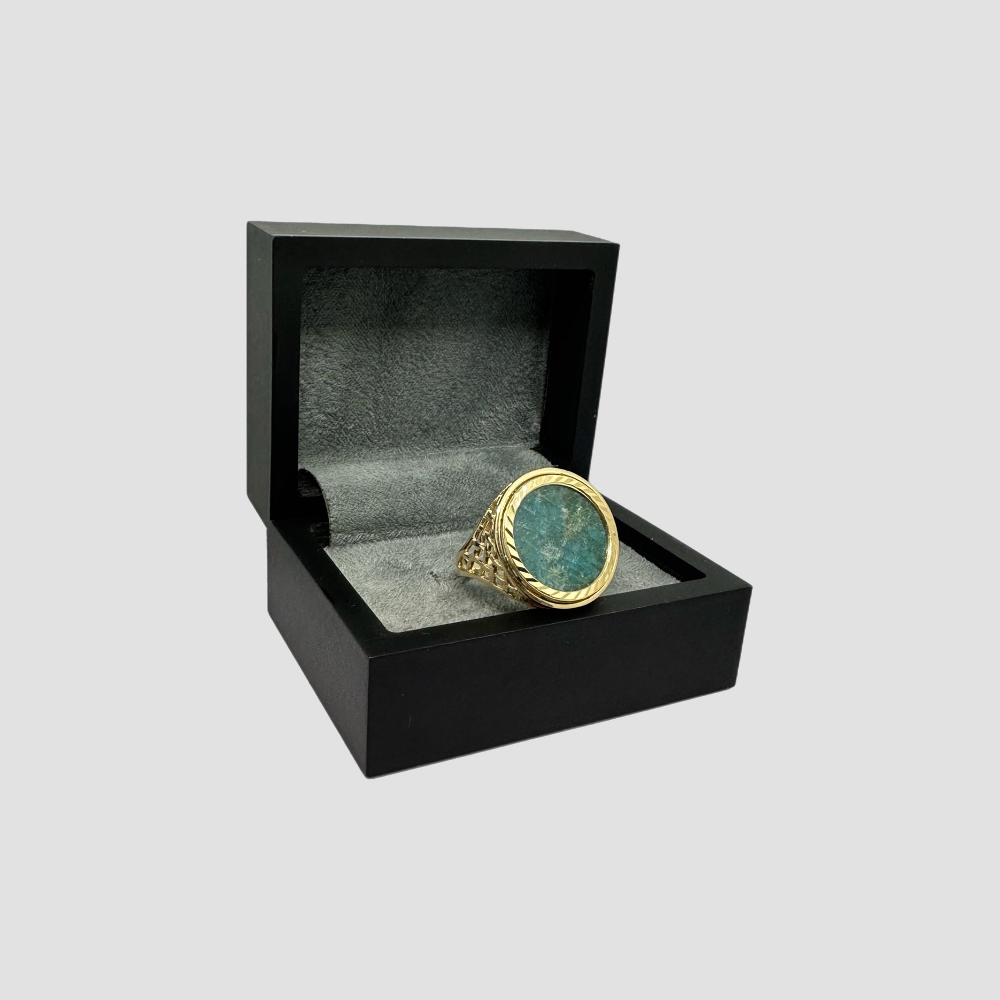 9ct Blue Apatite Half Sovereign Ring