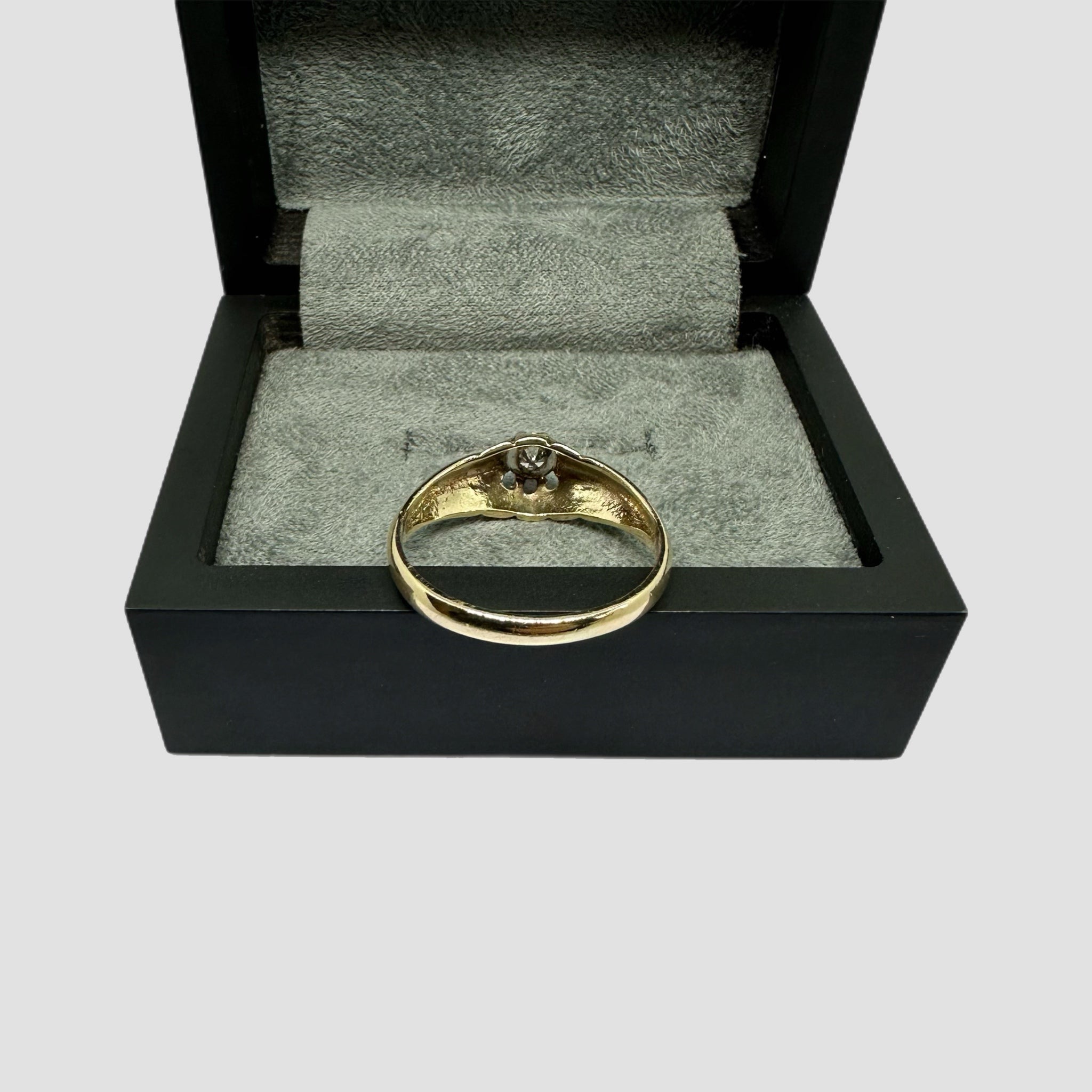 9ct Diamond Gypsy Ring