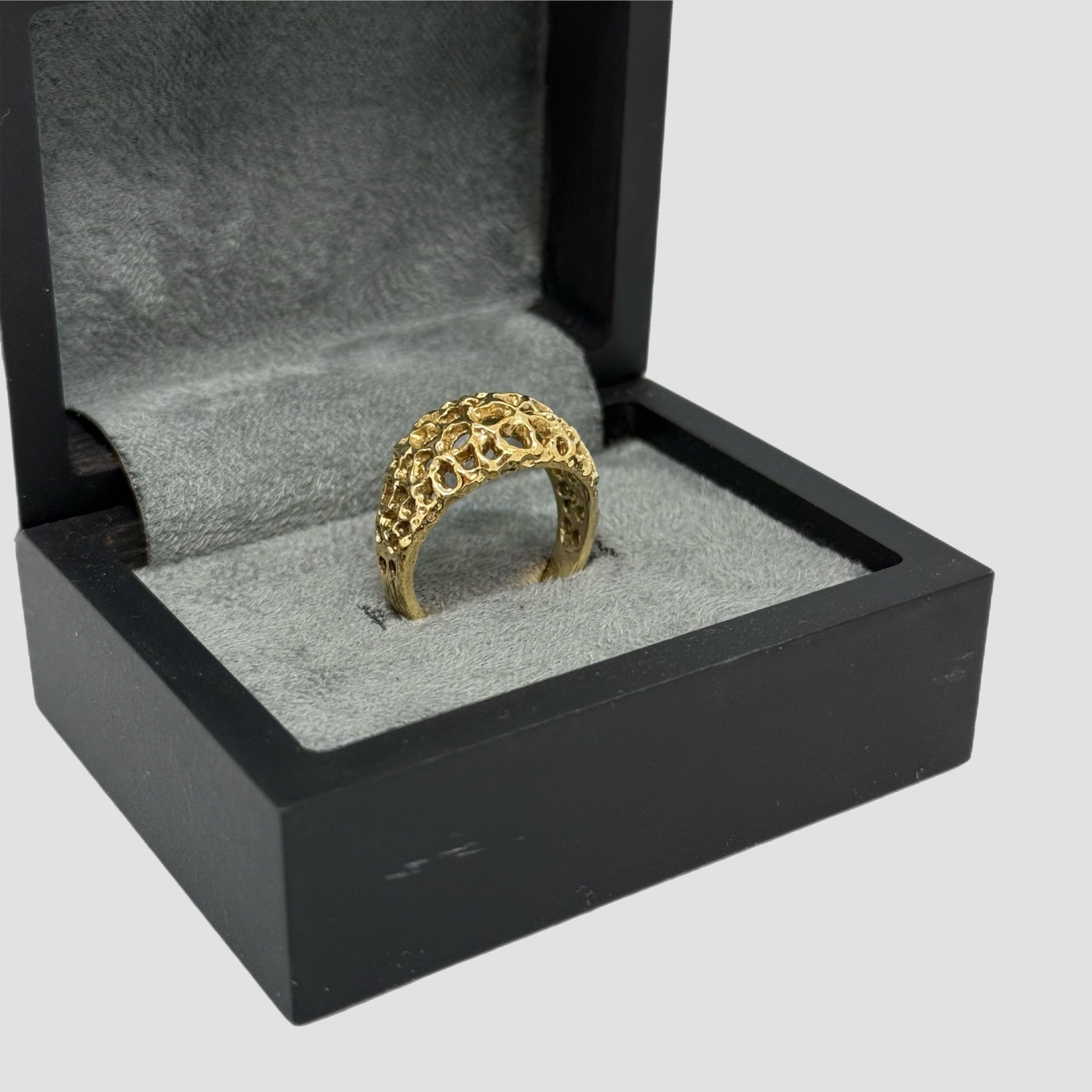 9ct Nugget Style Ring