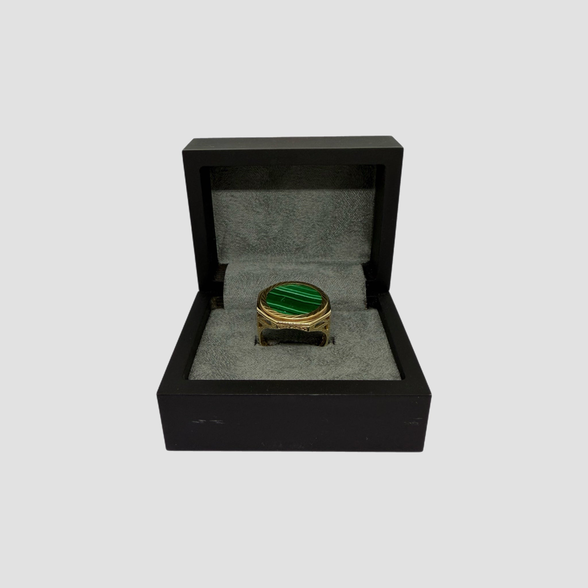 9ct Green Malachite Half Sovereign Ring