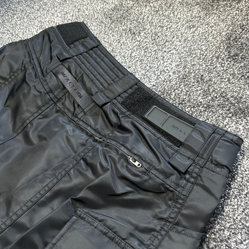 1017 ALYX 9SM Tactical Shorts Black Original Allure