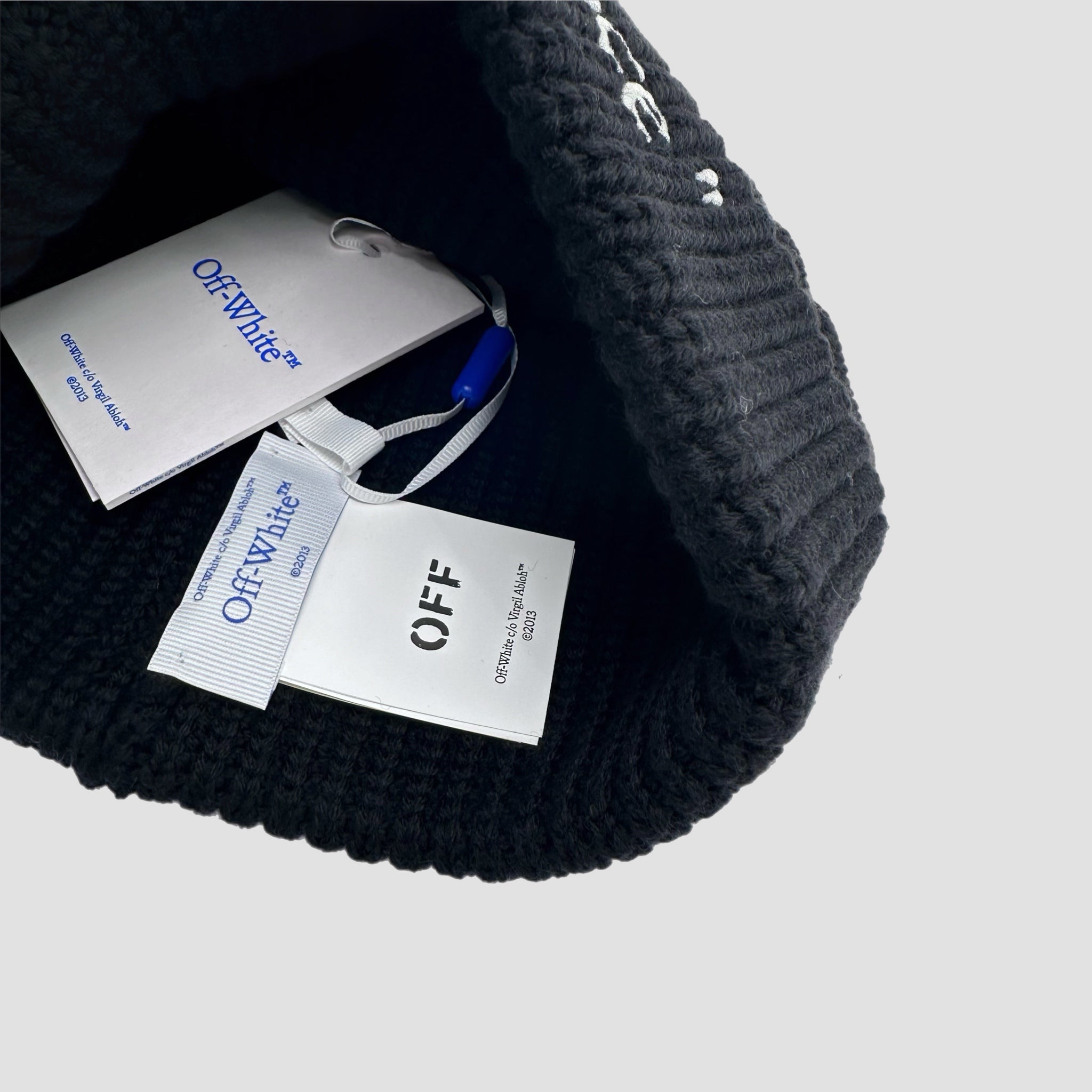 Off-White ‘No offence’ Classic Knit Beanie