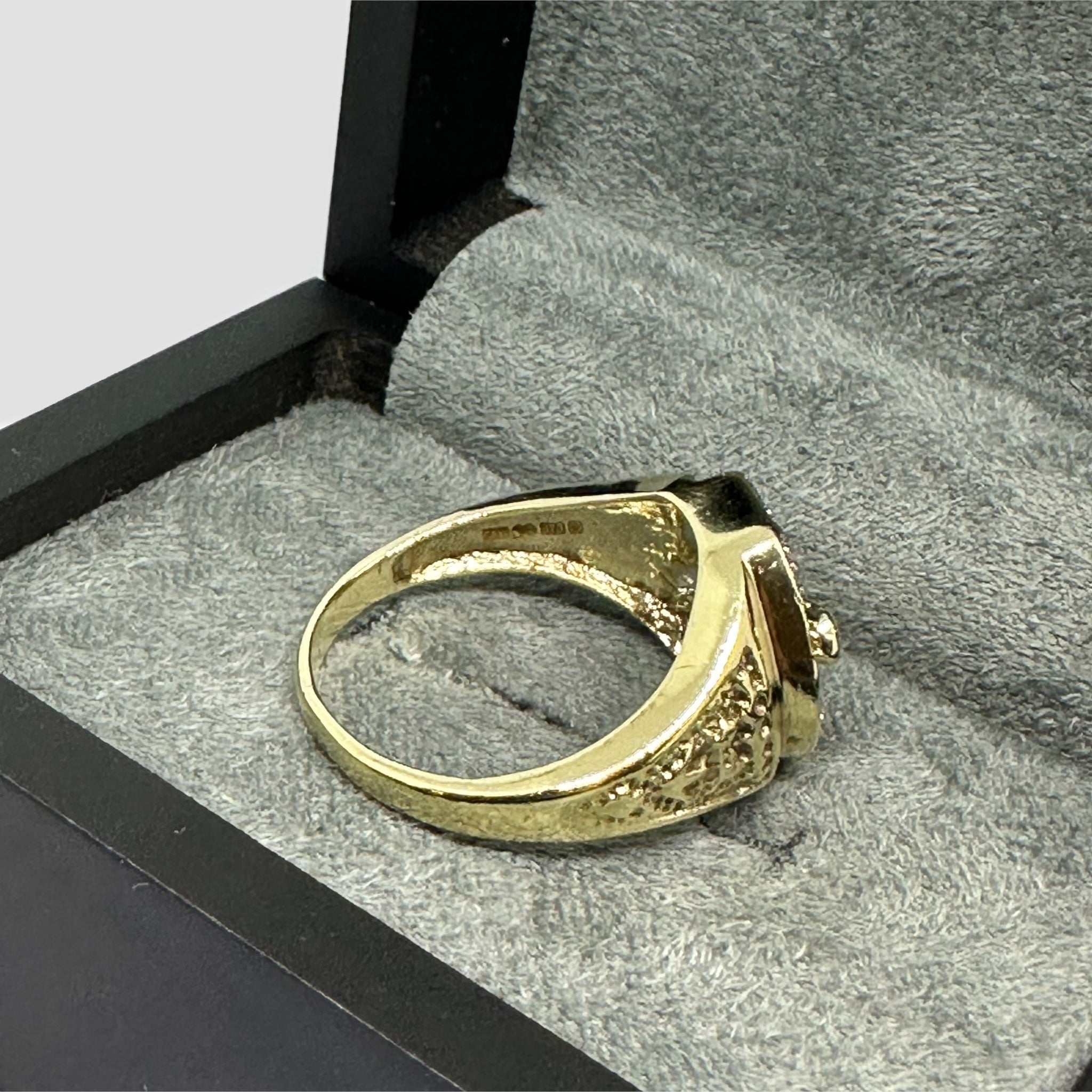 9ct Diamond Horse / Horseshoe Ring